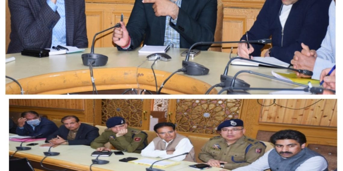 Execute developmental & beautification works of Srinagar at industrial scale: Div Com Kashmir