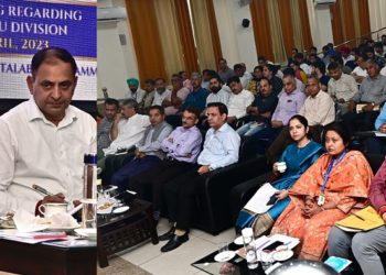 Dulloo holds day-long interaction with FPOs of Jammu division 