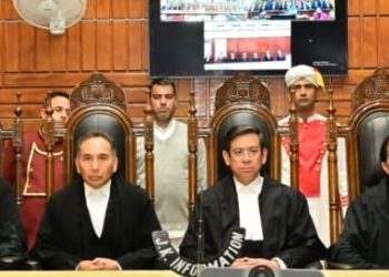 Full Court Reference held to condole demise of Justice A Q Parray 