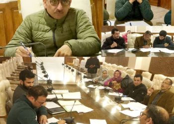 ADDC Kulgam chairs DLIC meet; 54 cases under Mumkin, 06 cases under Tejeswini, 31 under SEI approved