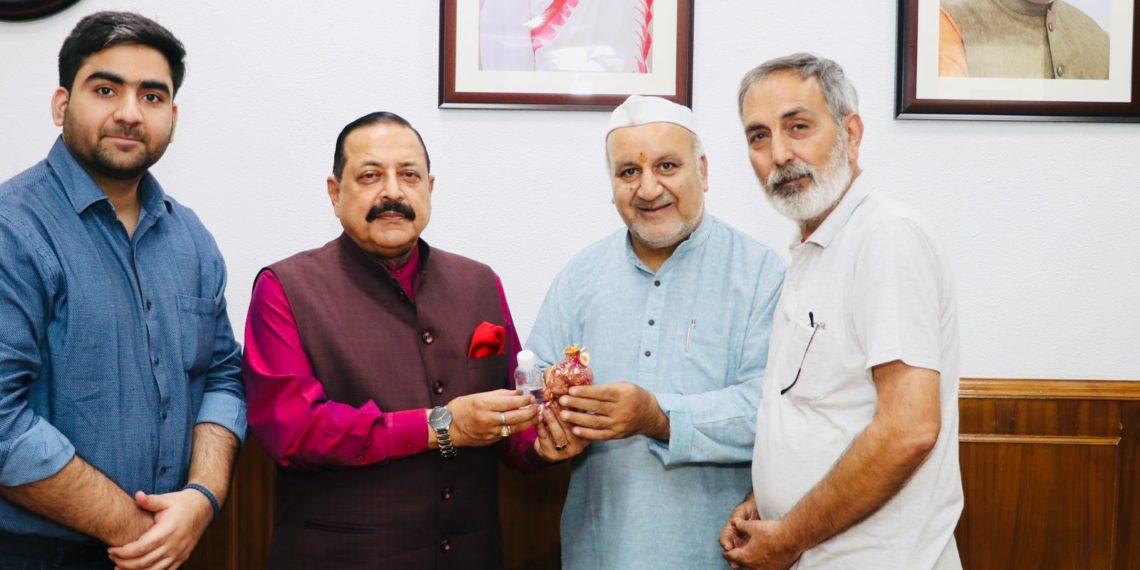 Save Sharda Committee Kashmir Regd called on Dr. Jitendra Singh, MoS PMO today in New Delhi
