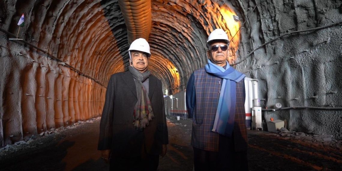 Nitin Gadkari, LG Manoj Sinha Alongside MPs Inspect Zojila Tunnel