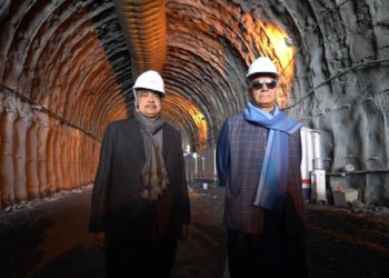 Nitin Gadkari, LG Manoj Sinha Alongside MPs Inspect Zojila Tunnel