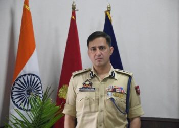 SSP Srinagar felicitates people of J&K on Shab-e-Qadr