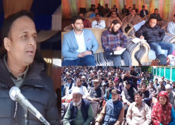 DC Kupwara asks Karnah residents to come forward for homestay to boost border tourism