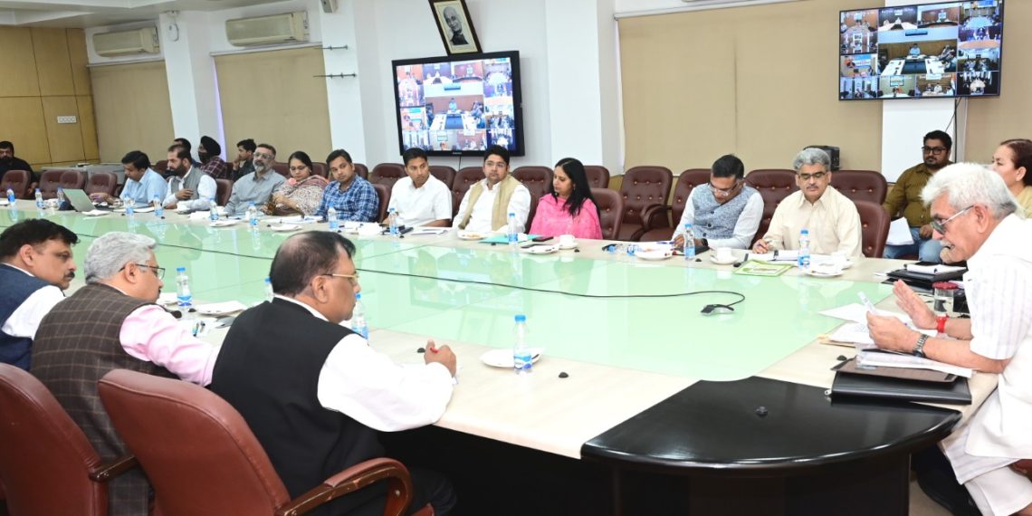 “LG’s Mulaqaat”  Lt Governor interacts with the citizens who had submitted their grievances on JKIGRAMS portal
