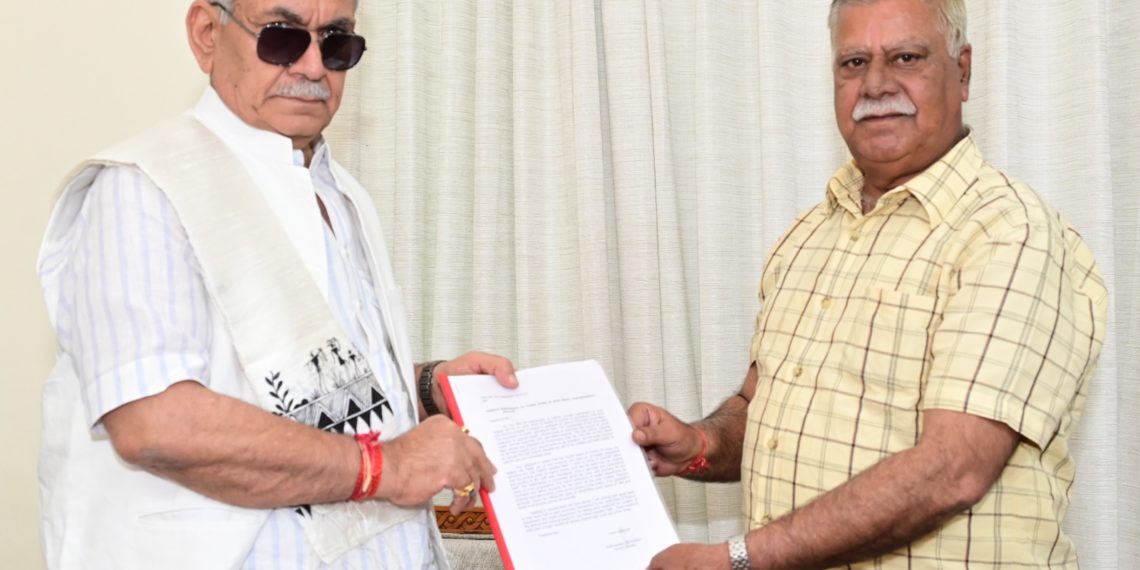 VC CUK, Former Minister, Ex-MLC call on Lt Governor