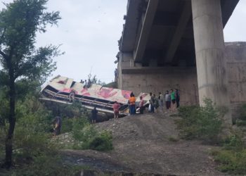 8 Persons Dead, 20 Others Injured After Vehicle Fall Into Deep Gorge in Jammu