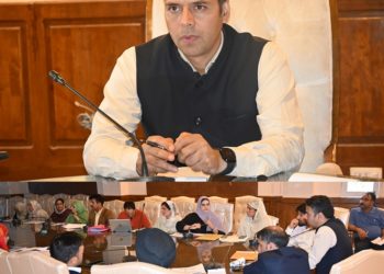 DC Kulgam reviews functioning of Social Welfare, ICDS & Social forestry  4347