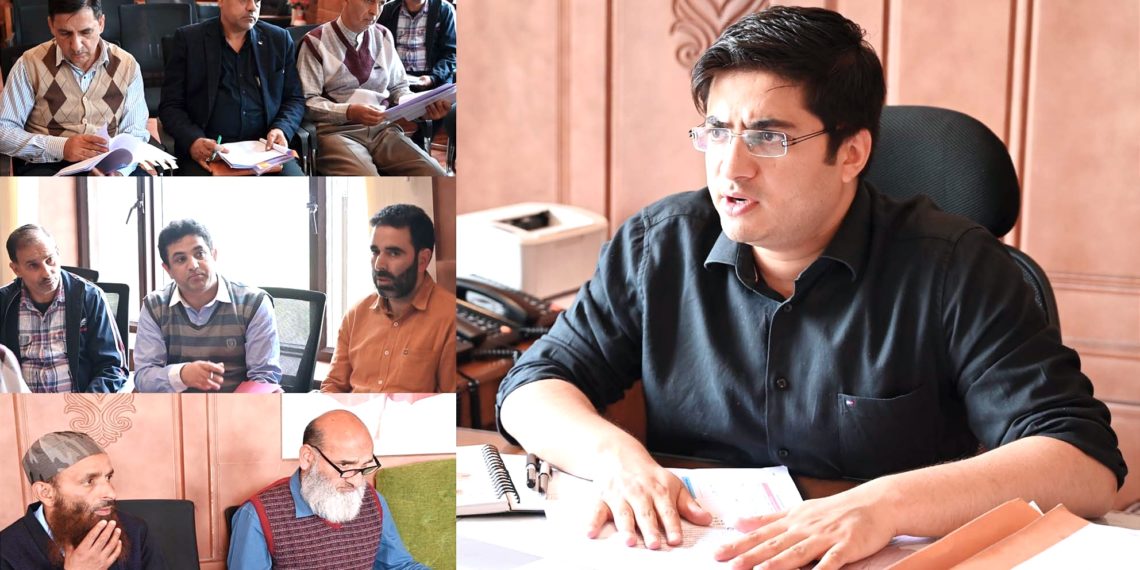 DC inaugurates Blood Donation camp at DH Shopian 