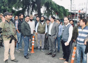 G-20 Summit  DC Srinagar inspects progress of works in City parts, on Gupkar-IG Road Axis 