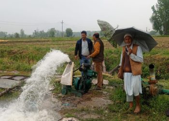 Director Agriculture Kashmir visits SMF Padgampora