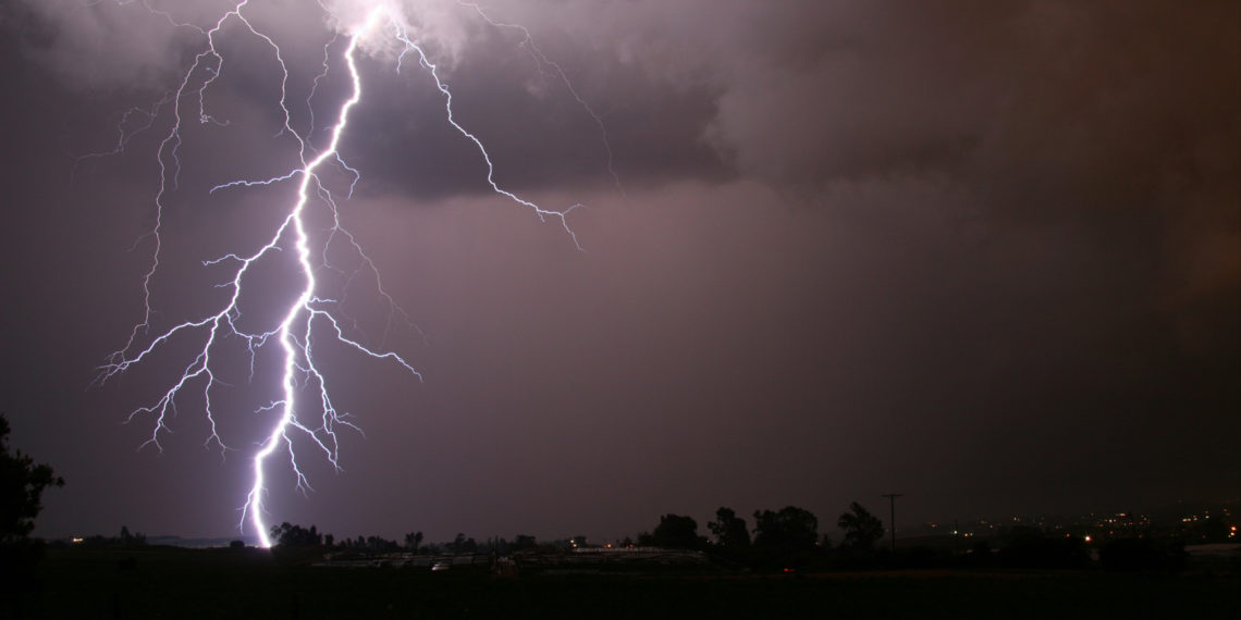Two killed in lightning strike in Budgam’s Mujpathri
