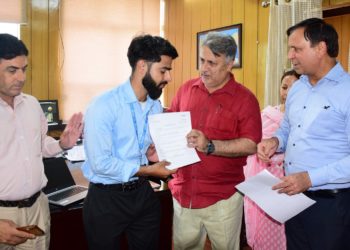 Dr Samoon distributes Job offer letters among ITI pass outs students 