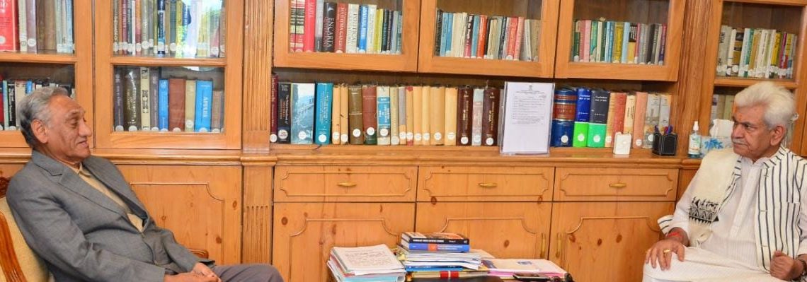 Former CM of Uttarakhand calls on Lt Governor 