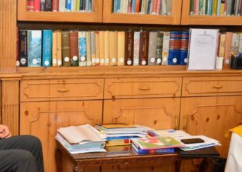 Ghulam Nabi Azad calls on Lt Governor 