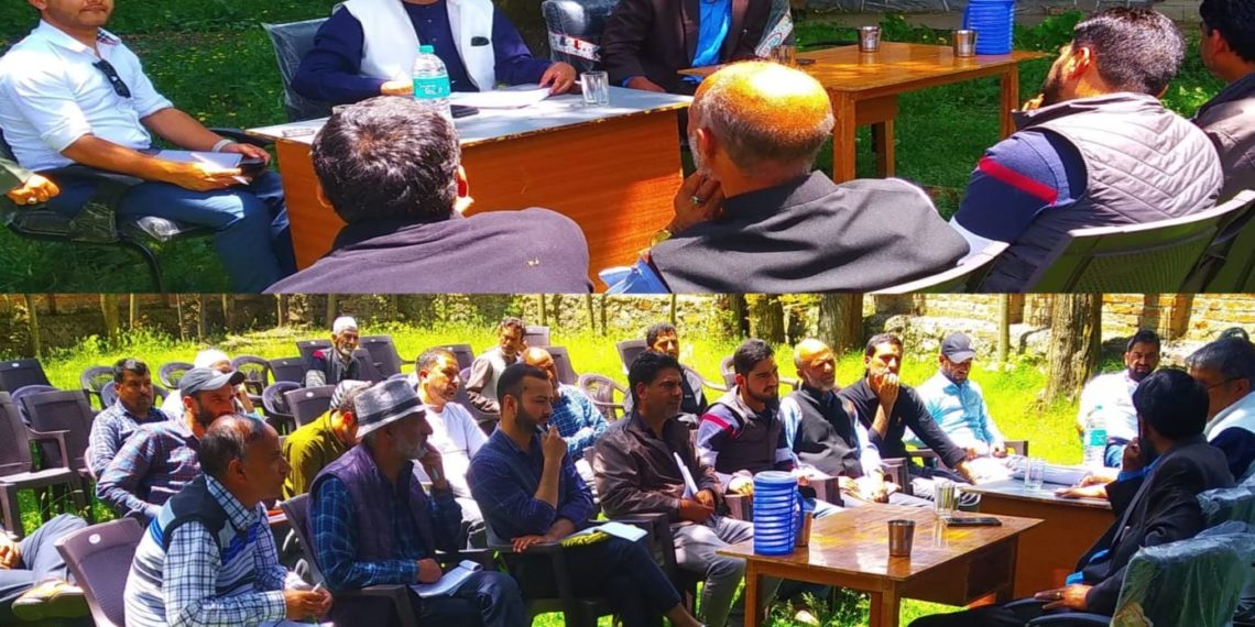 Vice Chairman DDC Kupwara reviews development schemes in Wavoora Block 