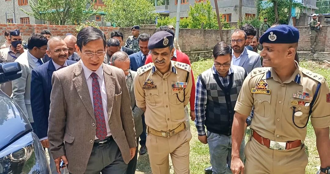 Chief Justice reviews progress on One Stop Centre, DHWE, Khawaja Bagh Applauds district admin for resolving cases through Counselling, legal advice
