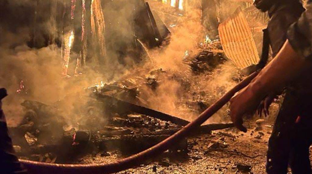 Indian Army’s timely response in fire-fighting operation, saves lives & property in Kanipura, Kalaroos, Kupwara