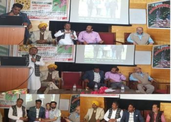 Chairman DDC Kupwara presides over world Bee day Celebrations at Kupwara 