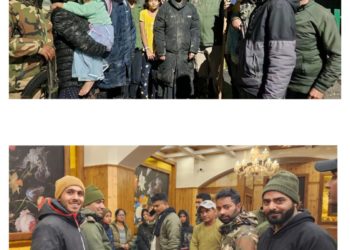 Police rescues tourist family from Kangdoori area of Gulmarg