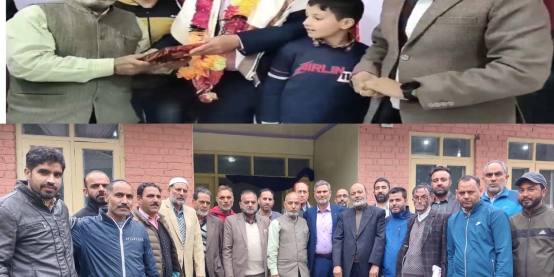 DIO Kupwara  Mohammad Yousuf Mir accorded warm send-Off DC Kupwara appreciates services of outgoing officer
