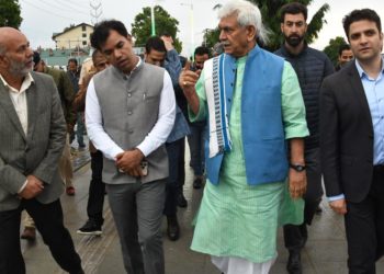 Lt Governor visits Jhelum Riverfront 