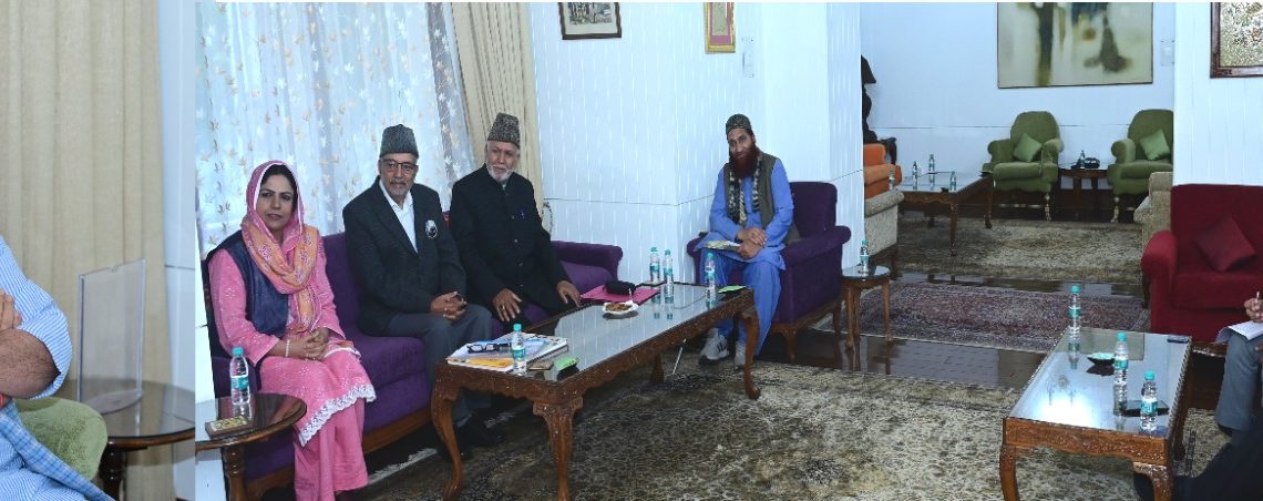 Chairperson and members of J&K Haj Committee calls on Lt Governor 