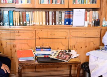 Member Of Parliament, Chairperson DDC Budgam Call On LG Manoj Sinha