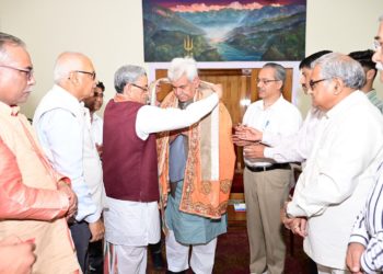 Lt Governor releases Books authored by Padma Shri Prof Vishwamurti Shastri 