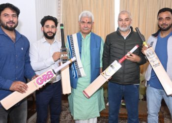 Santoor Maestro Abhay Sopori, delegation of Cricket Bat Manufacturers Association call on Lt Governor 