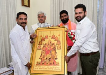 Vice President BJP Kisan Morcha calls on Lt Governor 