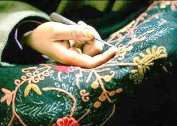 KASHMIRI ARTISANS & MODERN DAY CHALLENGES