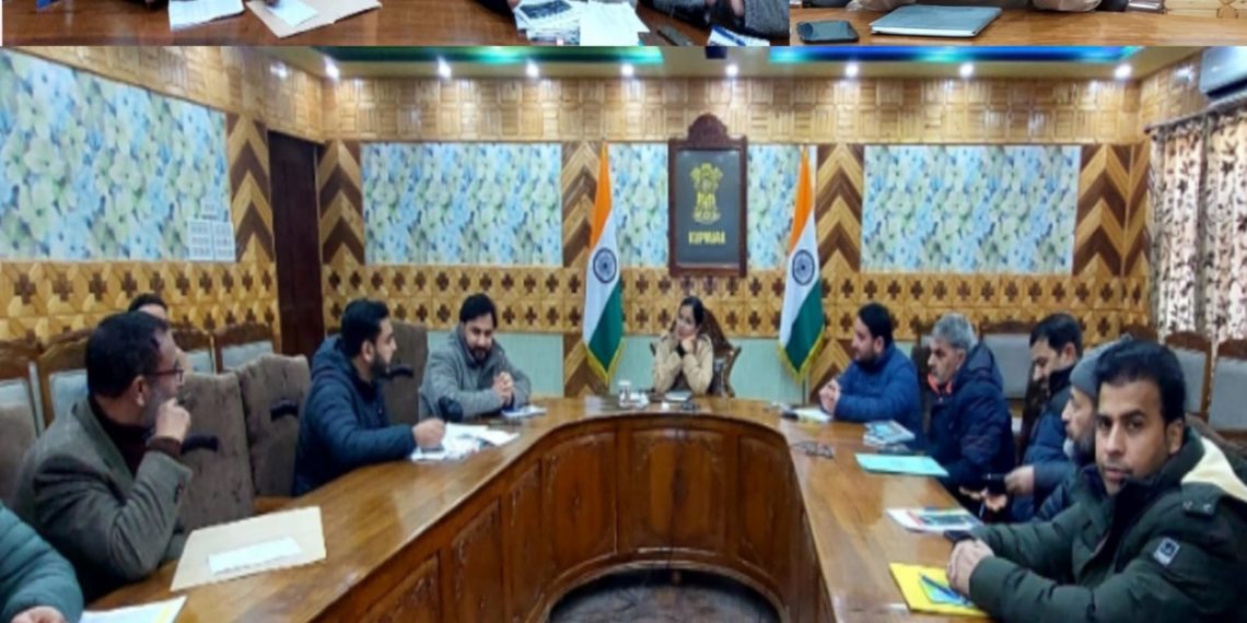 DC Kupwara chairs DCDC meeting, reviews Cooperative sector