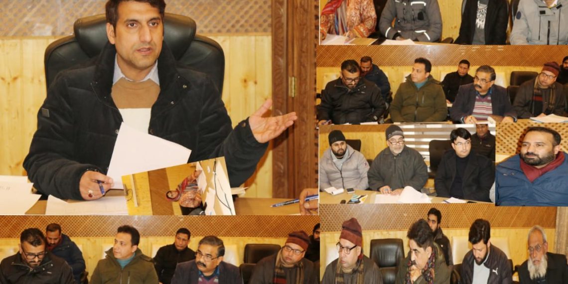 DC Srinagar chairs DLIC Meeting for implementation of PM Vishwakarma Scheme