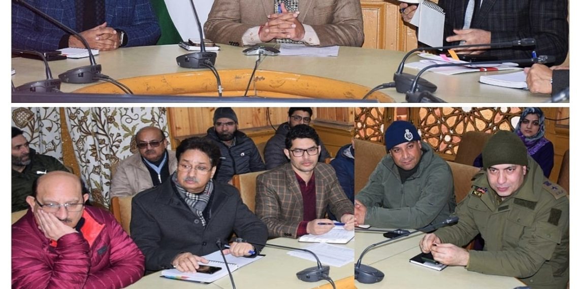 Div Com reviews arrangements for celebration of Shri Guru Gobindji’s birthday