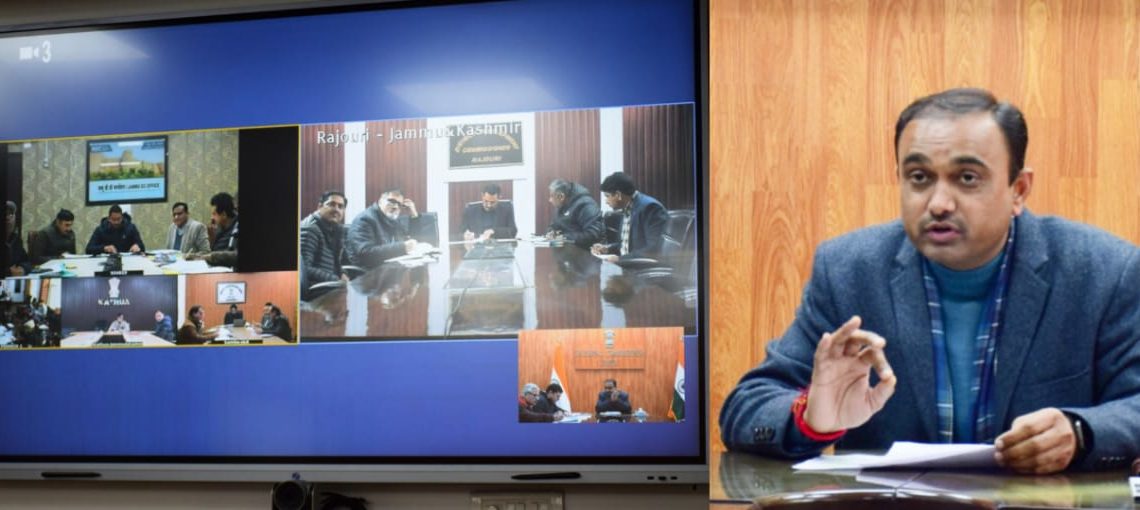 Div Com reviews status of Bunker construction across Border Districts of Jammu Division