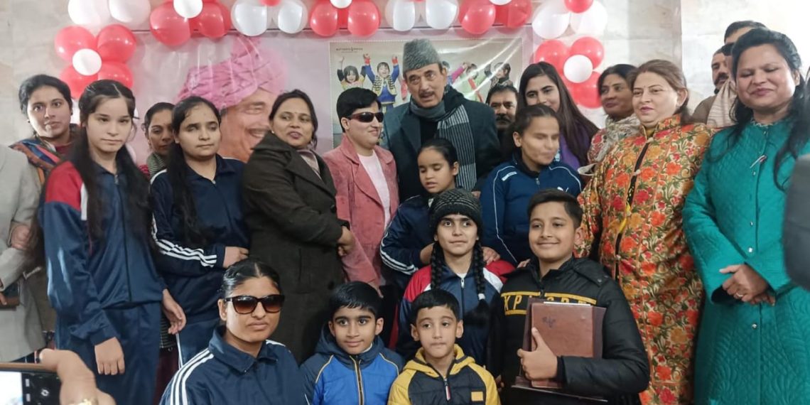 Ghulam Nabi Azad Celebrated Lohri Festival With Blinds Childrens