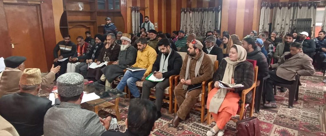 Ashok Koul Reviews Preparations for Upcoming Parliamentary Elections at a key meet in Srinagar