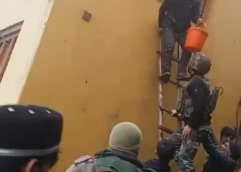Indian Army To The Rescue of Villagers