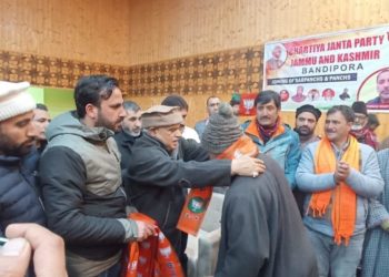 BJP Gains Significant Support as Sarpanches and Panches from PDP, NC, Congress and other parties Join in Mass Joining Program at Bandipora