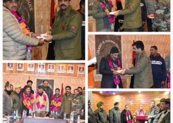 Police accords warm send-off to 05 officers on their superannuation in Baramulla & Budgam