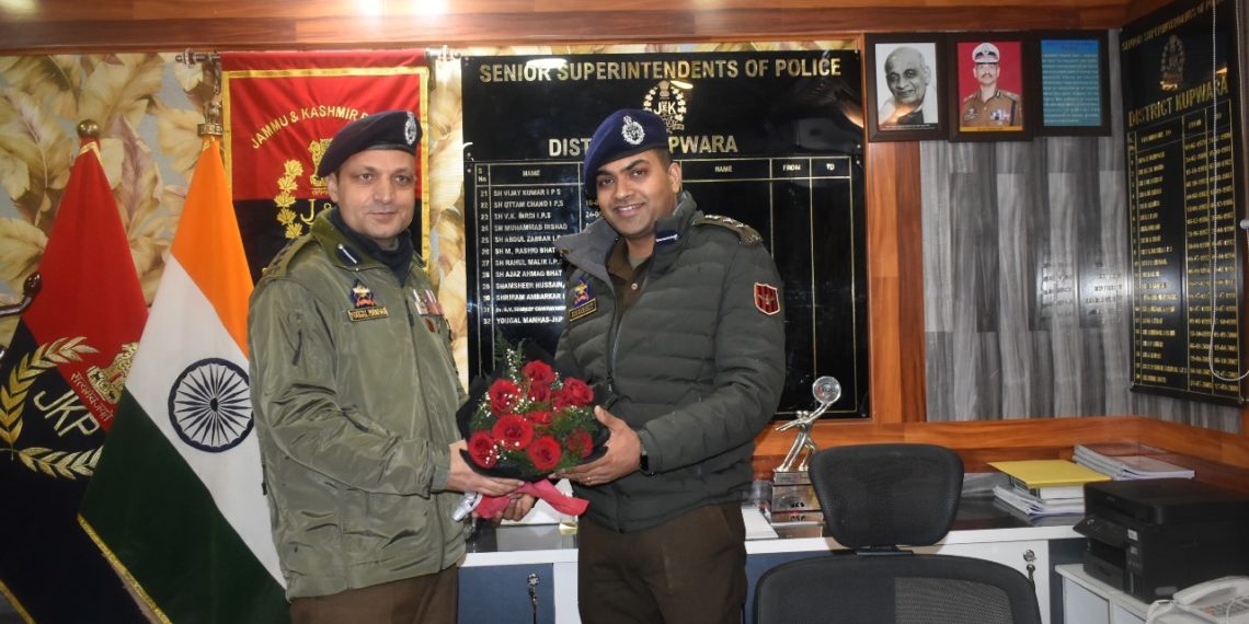 Shobhit Saksena-IPS assumes charge as SSP Kupwara