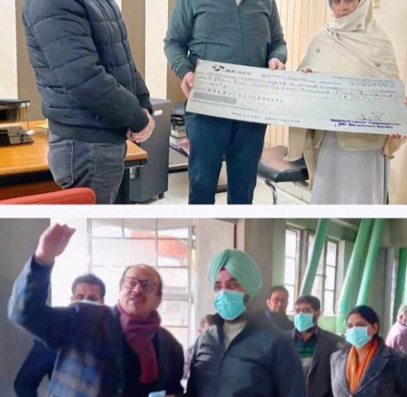 Labour Commissioner visits several establishments, construction sites in Jammu