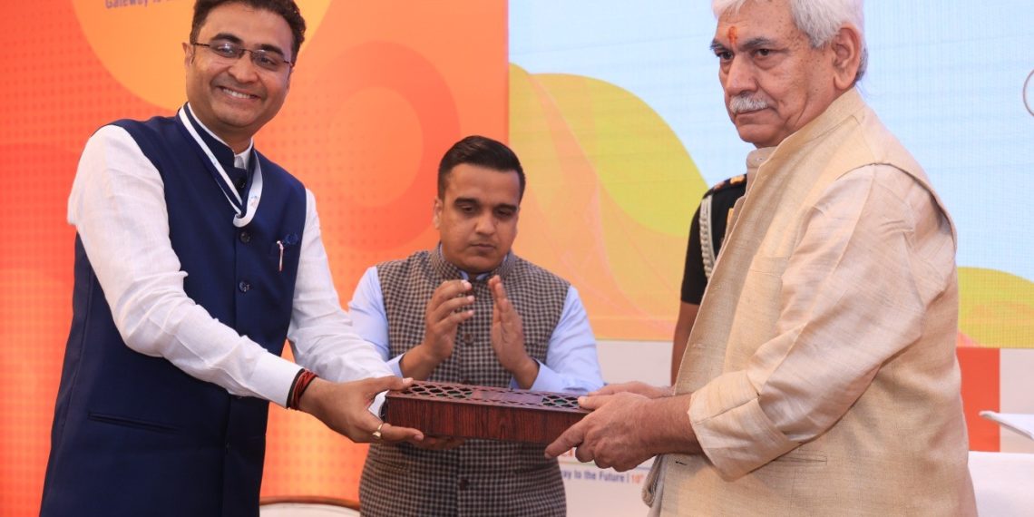 Lt Governor attends special session on ‘Investment opportunities in J&K’ at Vibrant Gujarat Global Summit