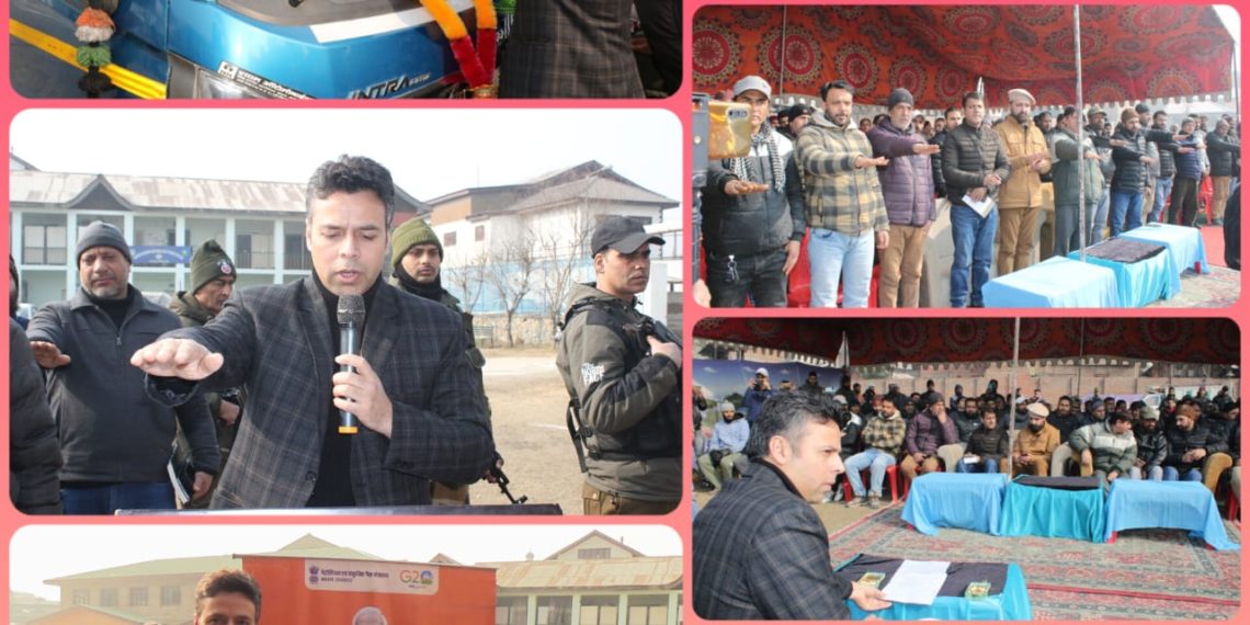 Srinagar Municipal Corporation expands Viksit Bharat Sankalp Yatra to Rathpora Eidgah
