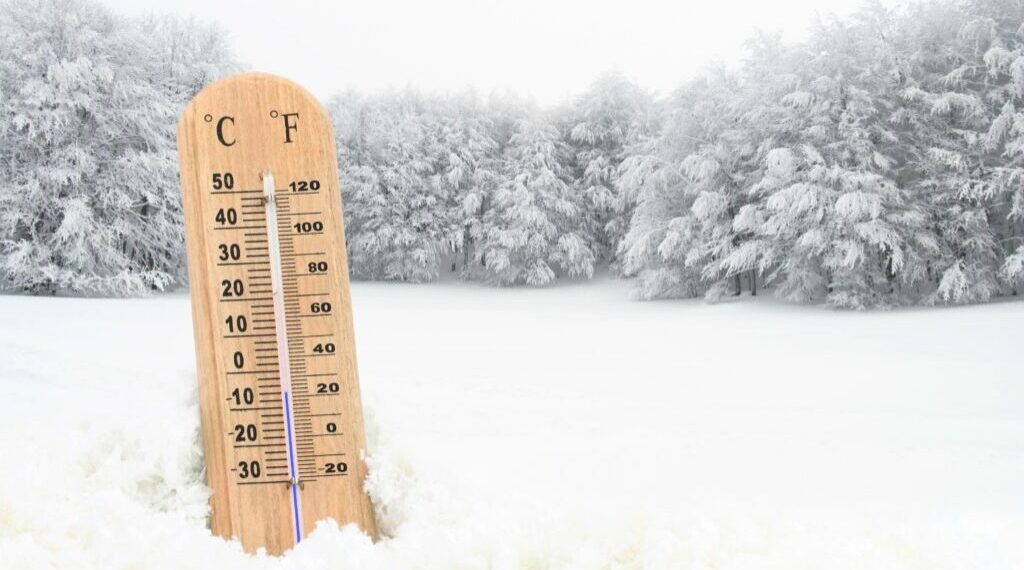 Kashmir Freeze Unabated, Srinagar Records Minus 4.3°C
