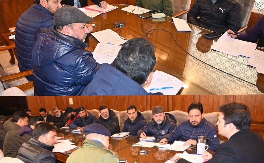 DC Kulgam chairs Road Safety Committee meeting