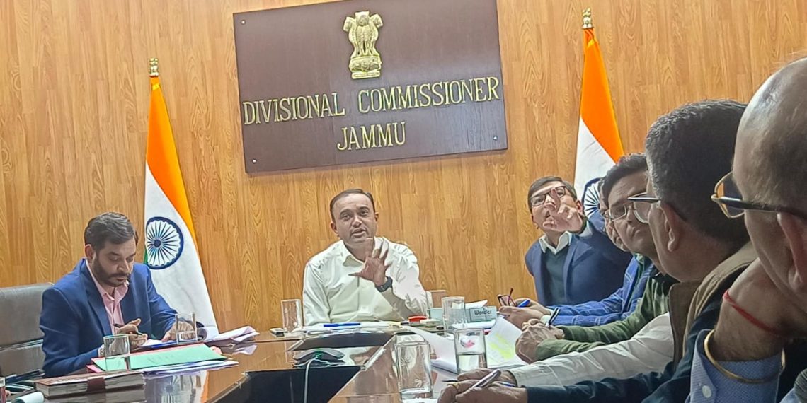 Div Com discusses measures for smooth traffic movement on Dalwas-Ramban stretch of National Highway