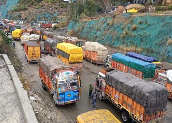 J&K highway closed for traffic over, 200 vehicles stranded in Ramban
